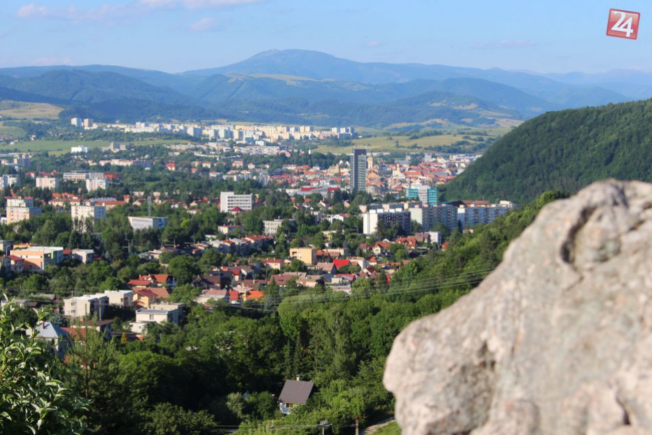 Ilustračný obrázok k článku SERIÁL: Najkrajšie výhľady na Bystricu. Nádhera zachytená z Malachovských skaliek