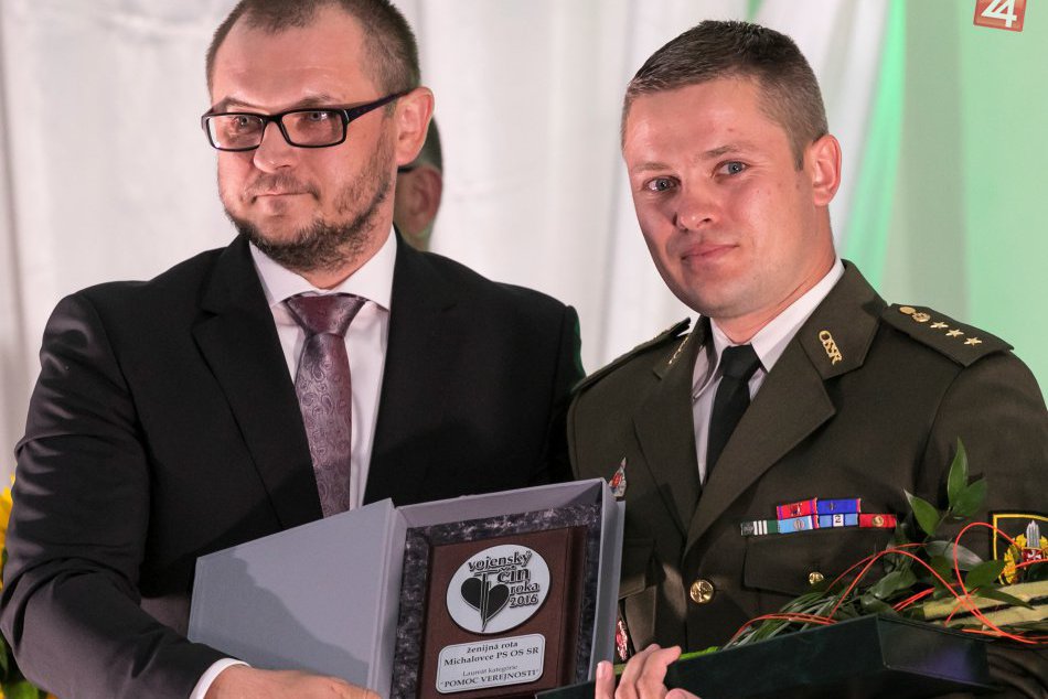 Ilustračný obrázok k článku Krásna činnosť michalovských vojakov: Dlhodobo pomáhajú žene ich tragicky zosnulého kolegu