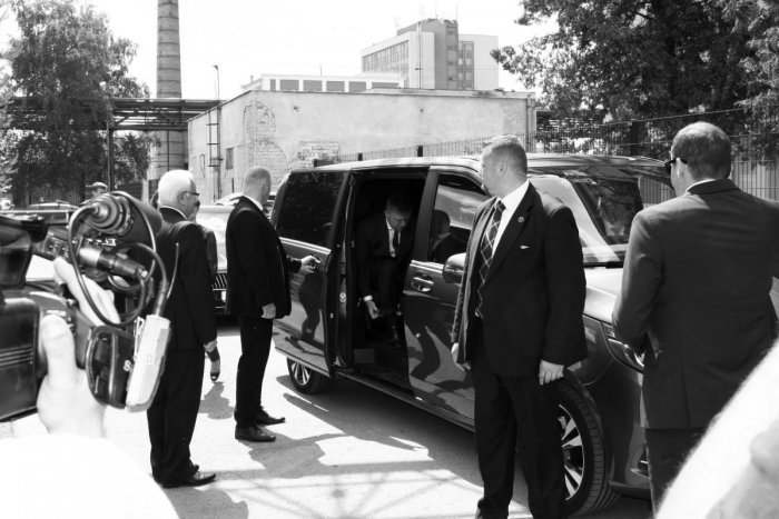 Ilustračný obrázok k článku Poklona, pán veľkomožný!