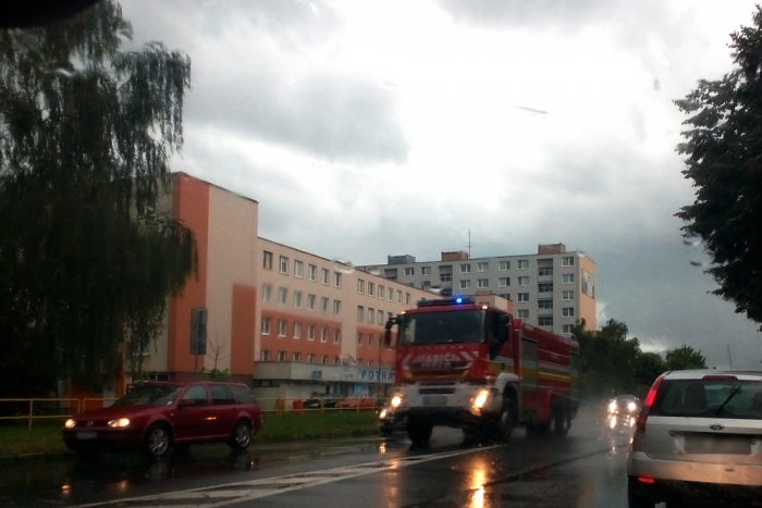Ilustračný obrázok k článku Ničivá búrka v Hlohoveckom okrese: Zásahy hasičov na niekoľkých miestach
