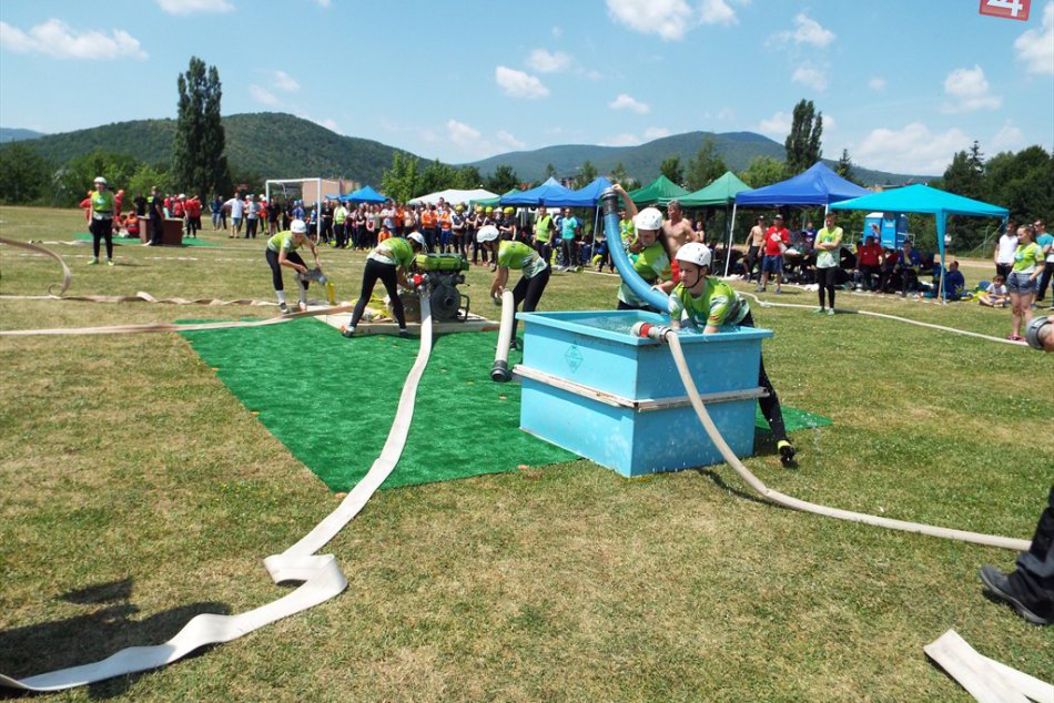 Ilustračný obrázok k článku Hasičské talenty si zmerali sily: V Rožňave sa stretli tí najlepší z celého kraja, FOTO