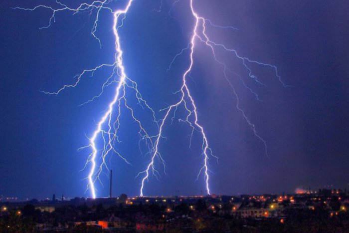 Ilustračný obrázok k článku Výrazná zmena počasia: Slovensko sa musí pripraviť na príchod búrok