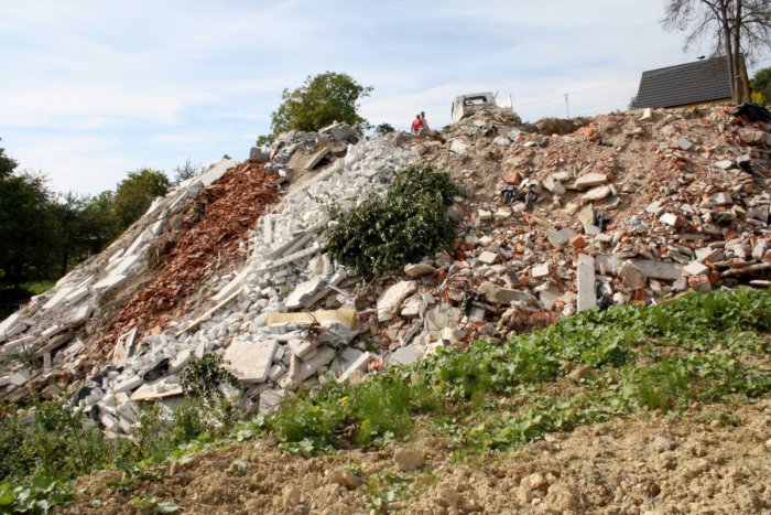 Ilustračný obrázok k článku Pretrvávajúci problém: Väčšina odpadu končí stále na skládkach