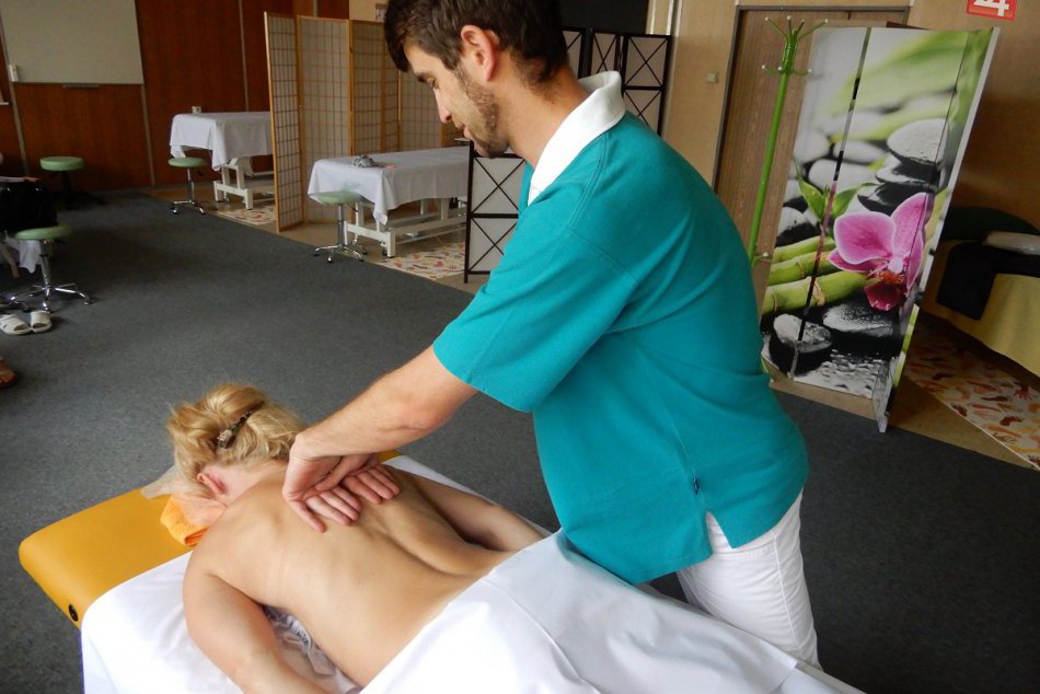 Ilustračný obrázok k článku Dúbravka poradí aj ukáže, aby chrbát nebolel