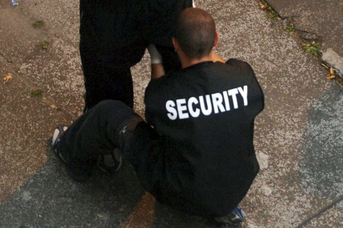 Ilustračný obrázok k článku Štátna zdravotná poisťovňa hľadá bezpečnostnú službu za milióny eur