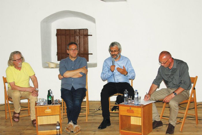 Ilustračný obrázok k článku „Som Slovák ako repa!“ pre život nestačí, hovorí psychiater