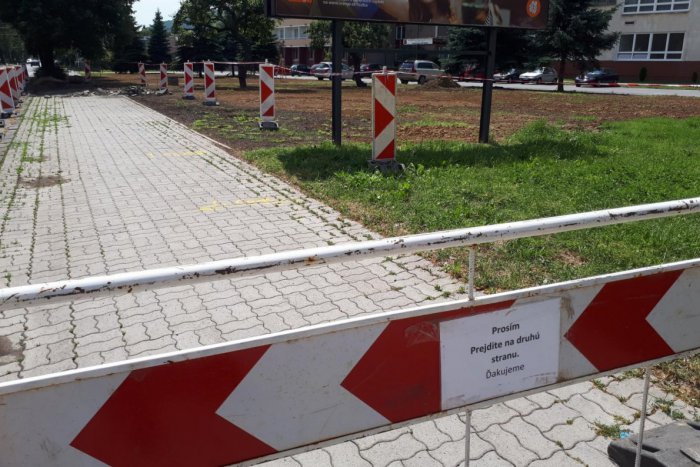 Ilustračný obrázok k článku Turčanová na kontrole postupu prác na obnove zastávok: Toto počas nej skonštatovala...