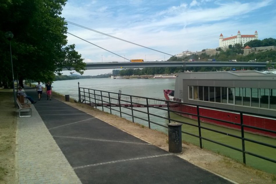 Ilustračný obrázok k článku FOTO: Bratislavčania sa môžu prejsť po vynovenej promenáde s výhľadom na mesto a Dunaj