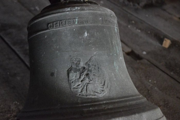 Ilustračný obrázok k článku Do Kostola sv. Urbana na Zobore sa vrátil historický zvon: Je najstarší v Nitre