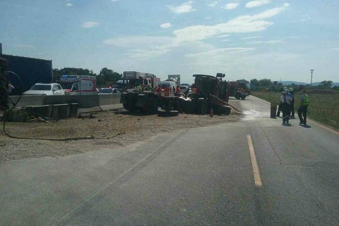 Ilustračný obrázok k článku Hromadná nehoda na D1 za Bratislavou: Premávka je v oboch smeroch obmedzená