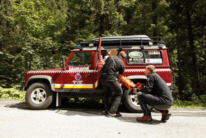 Ilustračný obrázok k článku Zásah horských záchranárov: Zranenie turistky (62) pod vrchom Sidorovo