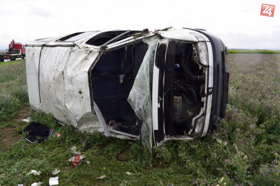 Ilustračný obrázok k článku Pri Trnave došlo k dopravnej nehode: Prevrátil sa Peugeot s piatimi ľuďmi! FOTO