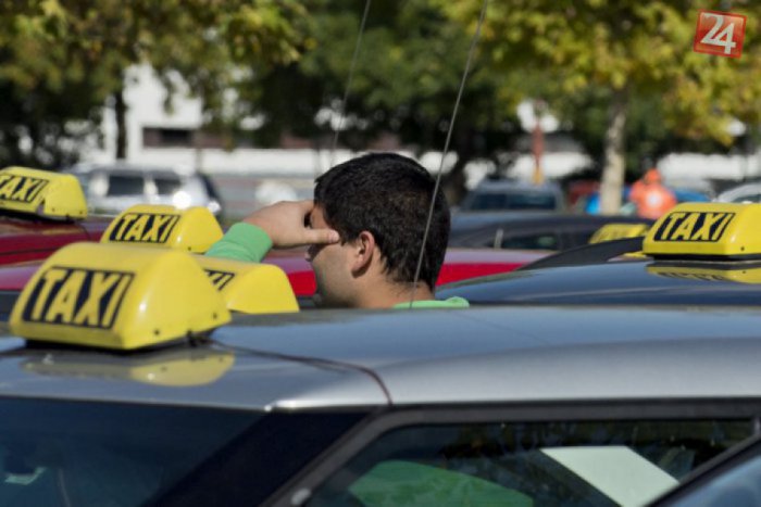 Ilustračný obrázok k článku Nespokojní bratislavskí taxikári vyšli opäť do ulíc