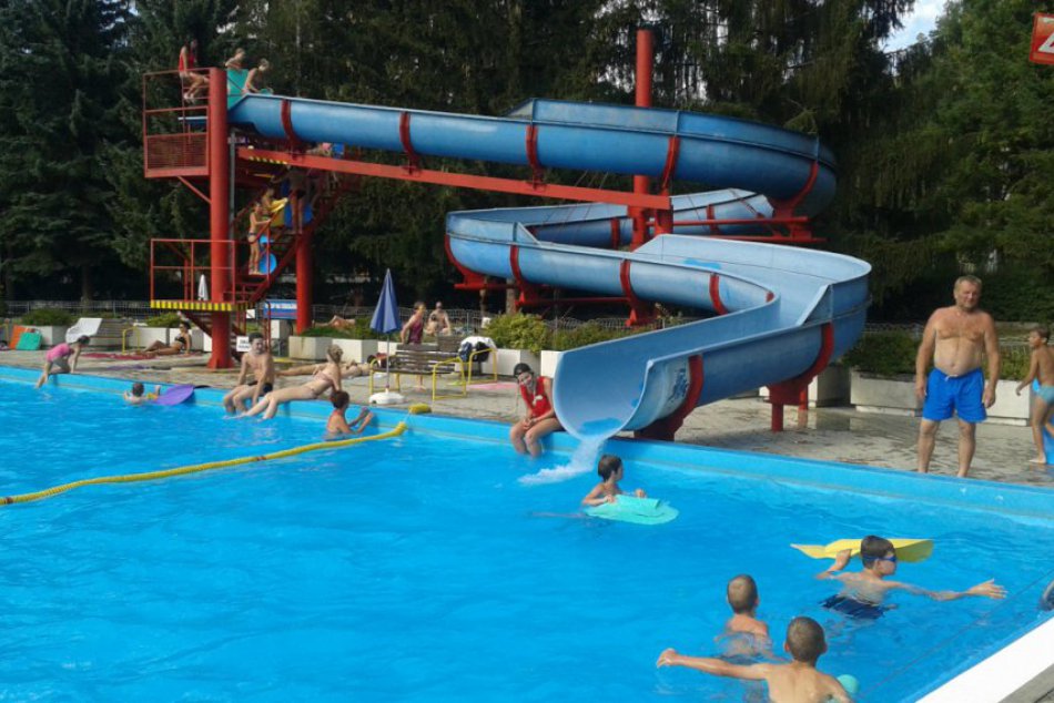 Ilustračný obrázok k článku Horúčavy sú tu: Zistili sme, ako bude počas nich otvorené kupko v Považskej