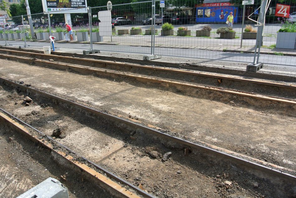 Ilustračný obrázok k článku I. Nesrovnal: Mesto urobí maximum, aby trať na Špitálskej dokončili čo najskôr