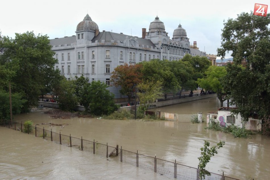 Ilustračný obrázok k článku Mesto pred 15 rokmi zasiahla jedna z najväčších povodní na Dunaji