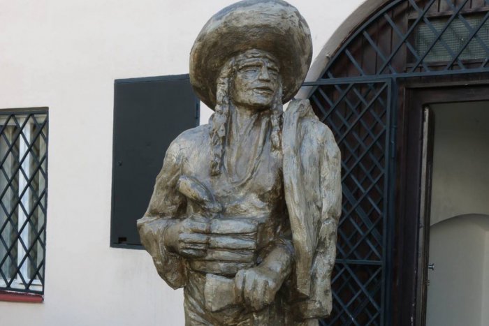 Ilustračný obrázok k článku V Mikuláši stretnete aj legendárneho Jánošíka: Na námestí plánujú postaviť jeho sochu