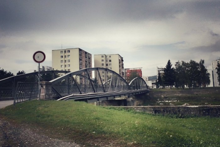 Ilustračný obrázok k článku Tá paráda bola k videniu zatiaľ len raz: Bude Valaškovský most osvetlený denne?