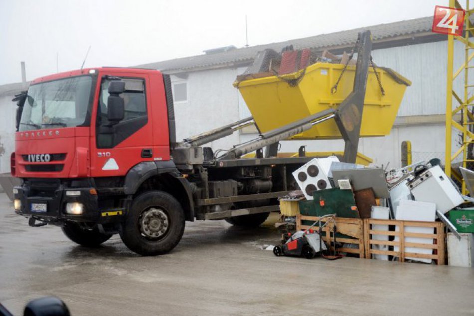 Ilustračný obrázok k článku Odpadu u Novozámčanov pribudlo: Počas jarného upratovania vyhodili skoro 400 ton