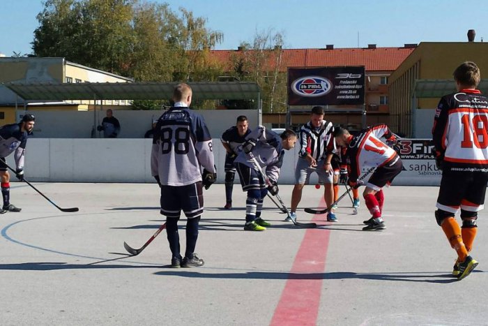 Ilustračný obrázok k článku Prvé meno už poznáme: Prešovská hokejbalová liga spoznala finalistu číslo jeden