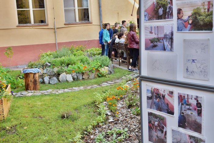 Ilustračný obrázok k článku FOTO: Breznianske gymnázium má jedinečnú živú učebňu