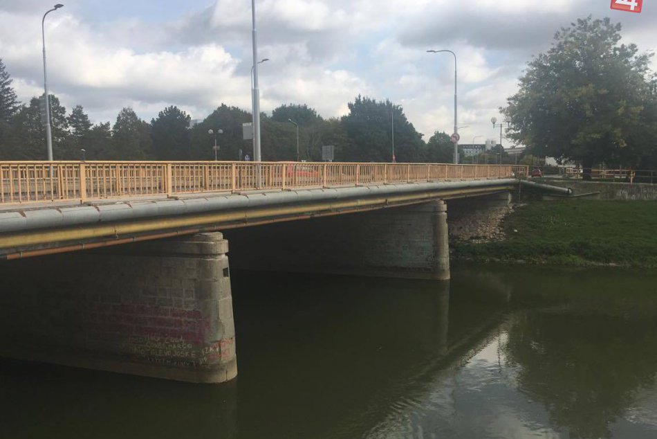 Ilustračný obrázok k článku Univerzitný most v Nitre by mal byť hotový na jeseň 2018: Vodičov neminú obmezdenia
