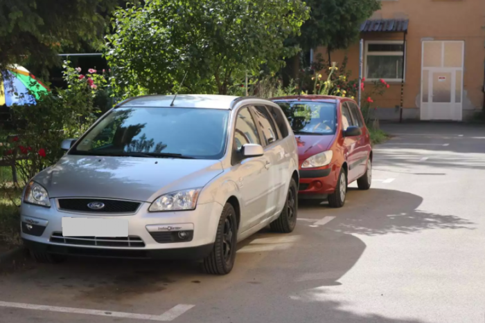 Ilustračný obrázok k článku Obyvatelia na Janouškovej sa rozhodli konať: Zvýšte nám počet parkovacích miest!