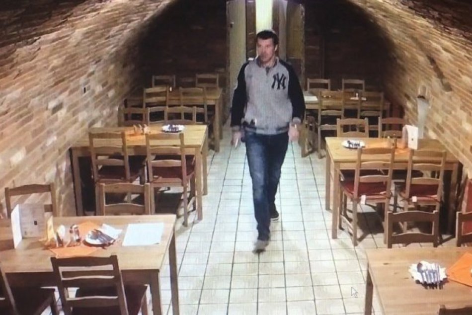 Ilustračný obrázok k článku Z trnavskej prevádzky zmizla peňaženka s tržbou: Podozrivého zachytila kamera!