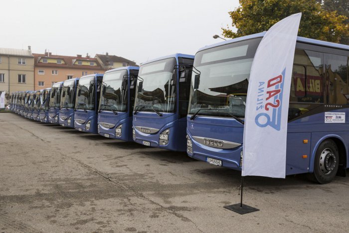 Ilustračný obrázok k článku Žilinská SAD-ka nakúpila nové autobusy: Odveziete sa nimi aj vy? FOTO