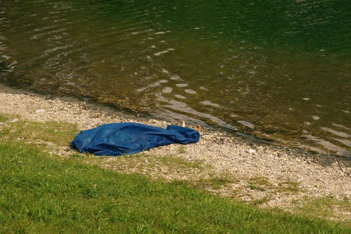 Ilustračný obrázok k článku V blízkosti Chorvátskeho kanála našli telo muža bez známok života