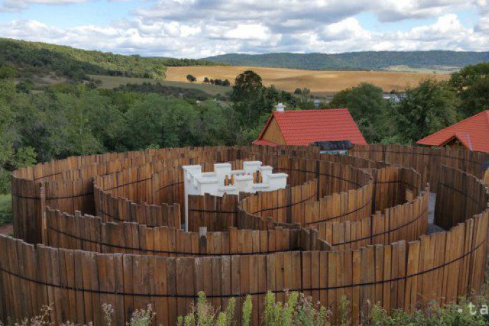 Ilustračný obrázok k článku Tradície štyroch dedín z nášho okolia: Pri výskume hľadajú i dobové fotografie