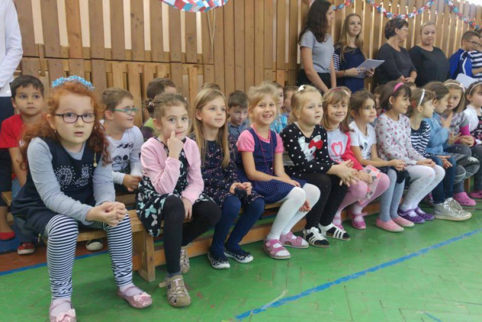 Ilustračný obrázok k článku FOTOREPORTÁŽ: Parádna imatrikulácia prváčikov na Juhu