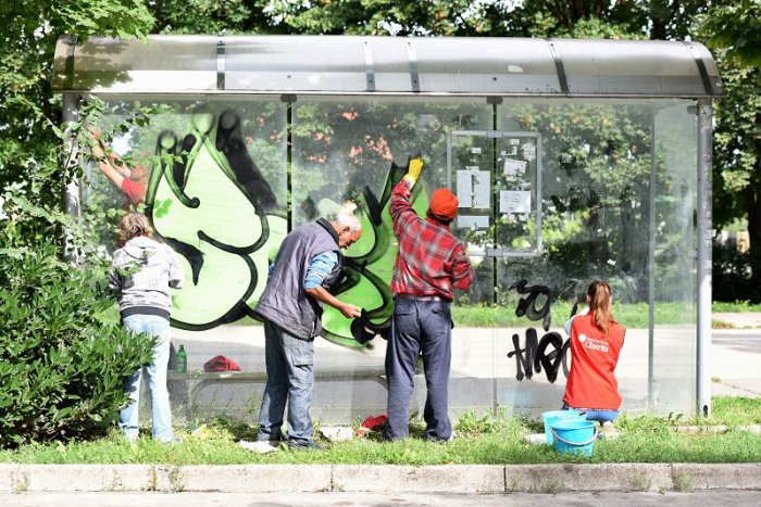 Ilustračný obrázok k článku Mesto sa pustilo do opravy autobusových zastávok
