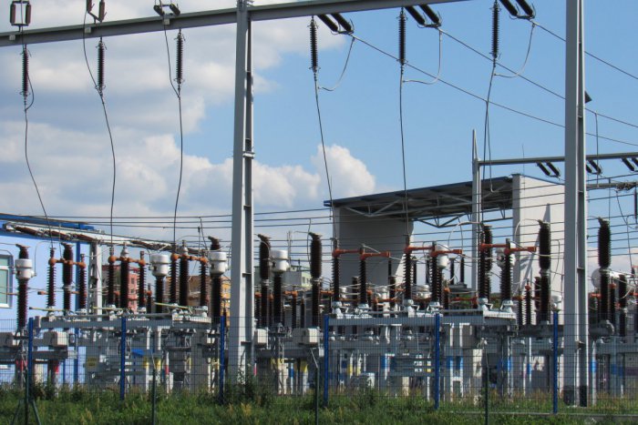 Ilustračný obrázok k článku Odstávky elektrickej energie do konca októbra: Týkať sa budú aj lokalít v Prešove