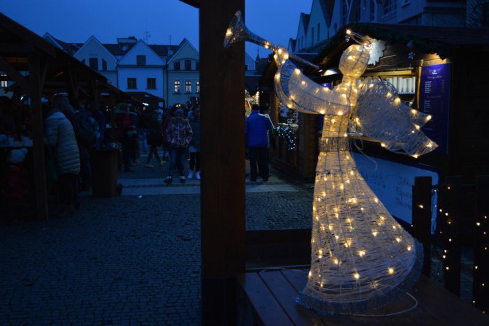 Ilustračný obrázok k článku Aktuálne z Mariánskeho námestia: Mesto už žije vianočnými trhmi, FOTO a VIDEO