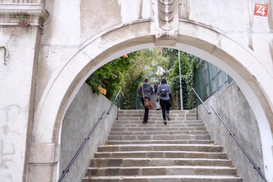 Ilustračný obrázok k článku Staré Mesto pokračuje v rekonštrukcii vonkajších schodov a schodísk