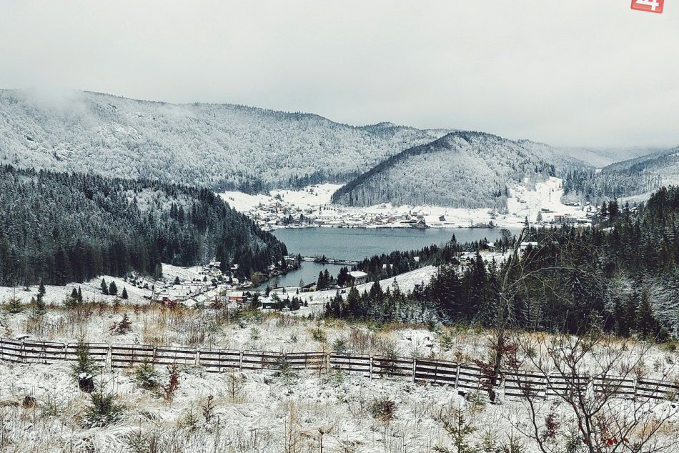 Ilustračný obrázok k článku FOTO a VIDEO: Dobšinský kopec a okolie v zimnom šate