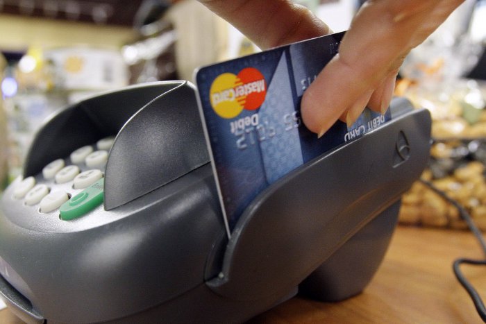 Ilustračný obrázok k článku RADÍME: Pri platbe kartou môžete neúspešnú reklamáciu vybaviť aj cez banku