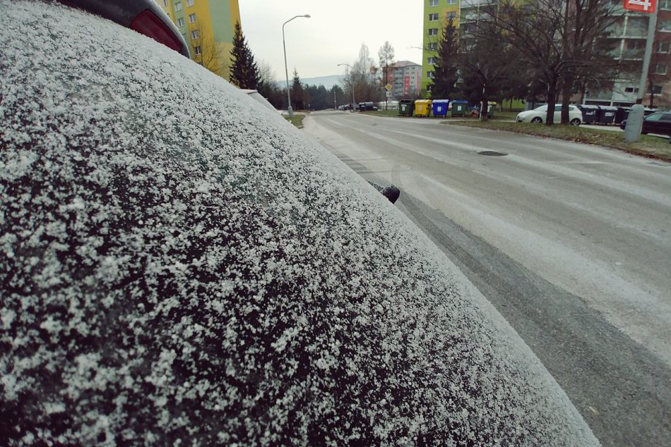 Ilustračný obrázok k článku Ranný poprašok sa v meste dlho neudržal: Pozor, meteorológovia s výstrahou 2. stupňa!
