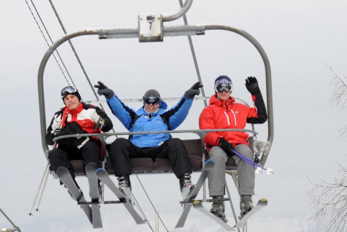 Ilustračný obrázok k článku Lyžiari, zbystrite! Prehľad podmienok v slovenských lyžiarskych strediskách