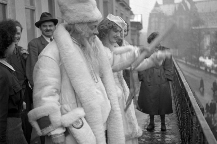 Ilustračný obrázok k článku Keď ešte miesto Mikuláša chodil Dedo Mráz: Archívne FOTO z Košíc spred 65 rokov