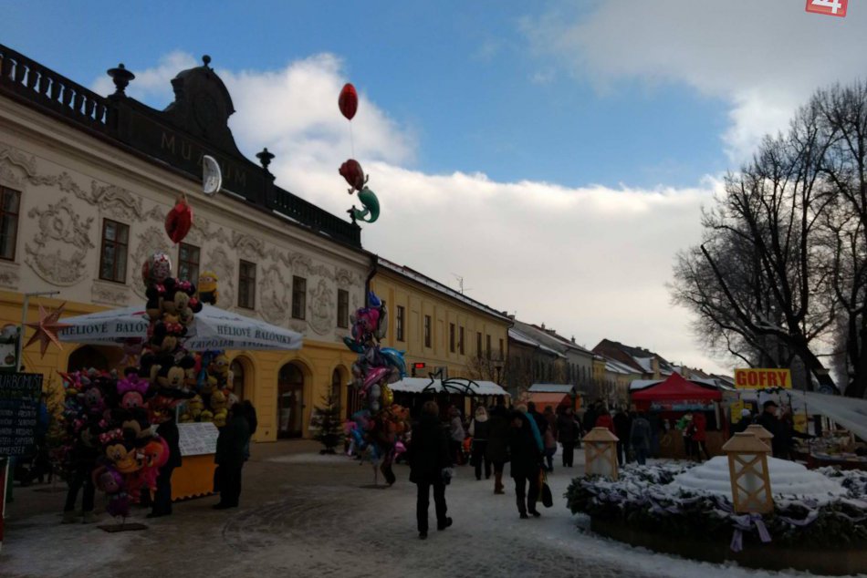 Ilustračný obrázok k článku Vianočný trh v Spišskej už odštartoval: Prvé ZÁBERY priamo z miesta