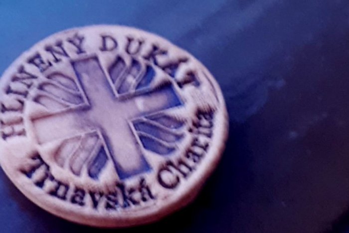 Ilustračný obrázok k článku V Trnave vzniklo  nové platidlo: Hlinený dukát pomôže ľuďom bez domova