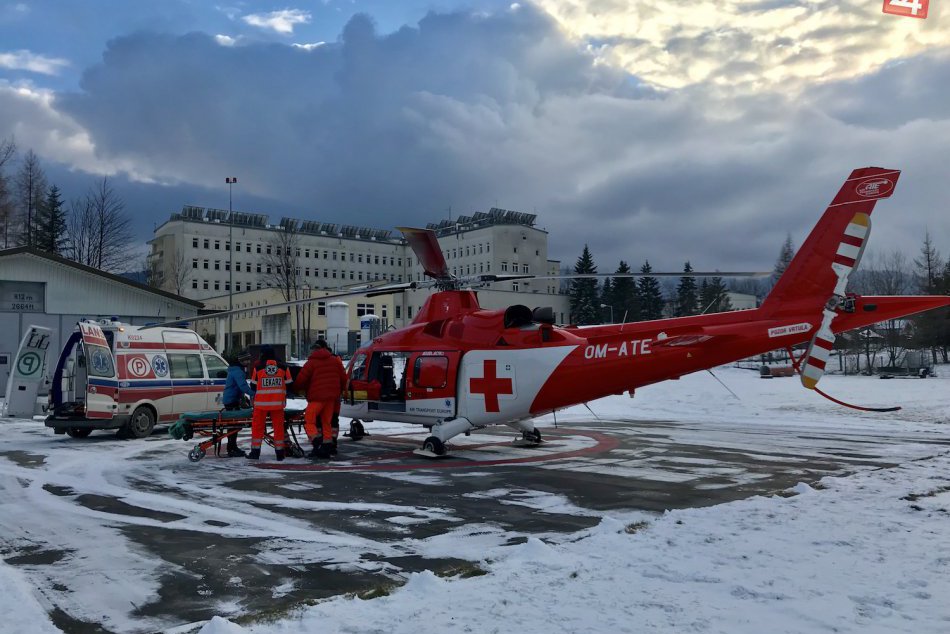 Ilustračný obrázok k článku Popradskí záchranári leteli na poľskú stranu Tatier: Ratovali zraneného turistu