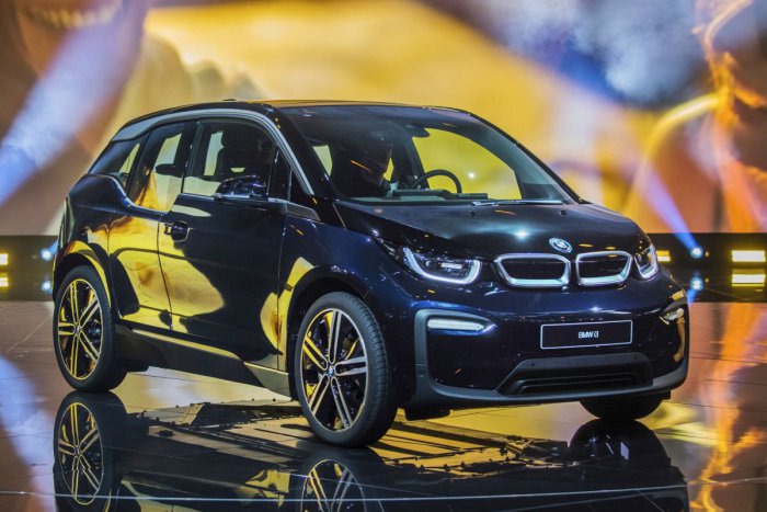 Ilustračný obrázok k článku Budúcnosť dopravy: BMW už vyrába 10 % áut s elektrickým a hybridným pohonom