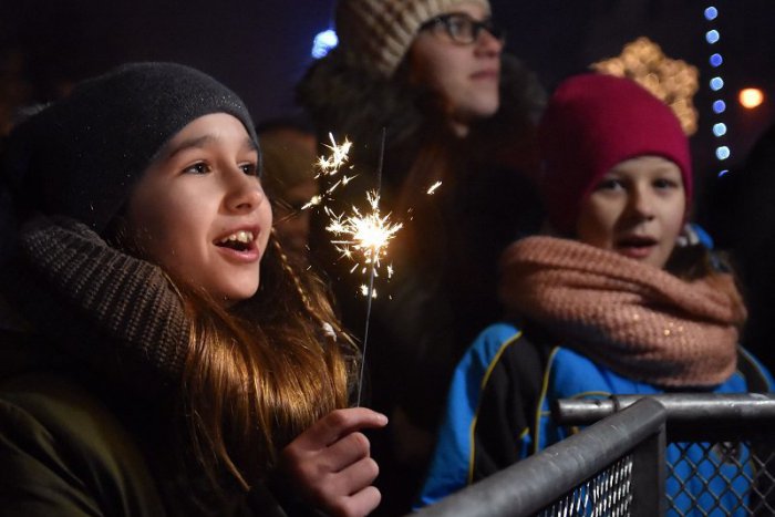 Ilustračný obrázok k článku Nový rok privítalo vo Fiľakove vyše 500 ľudí, v Lučenci polnočný ohňostroj chýbal