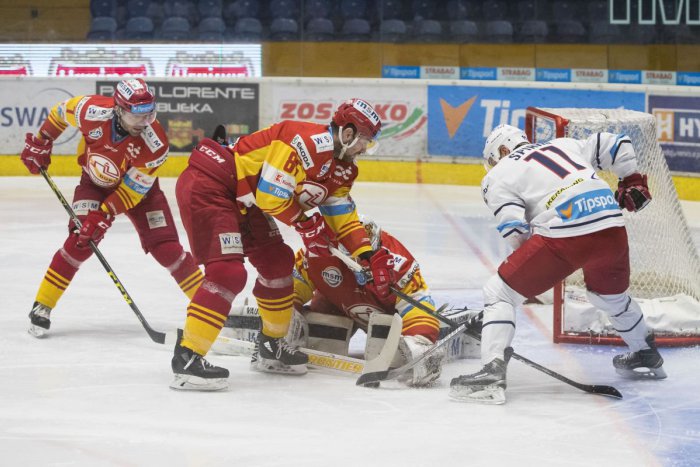 Ilustračný obrázok k článku Trenčín opäť na čele tabuľky: Majster z Bystrice prehral v Mikuláši