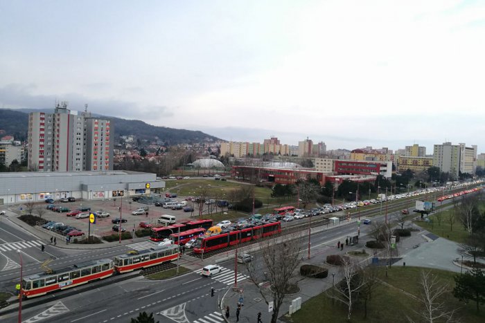 Ilustračný obrázok k článku V bratislavskej Dúbravke obnovili premávku električiek liniek 4 a 5