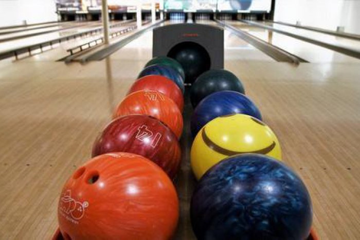 Ilustračný obrázok k článku Športový deň v Rožňave: Zdravotne postihnutí si zahrali bowling
