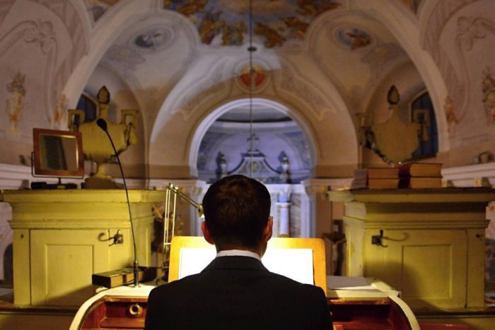 Ilustračný obrázok k článku FOTO: Prvý organový koncert v Brezne rozozvučal chrám